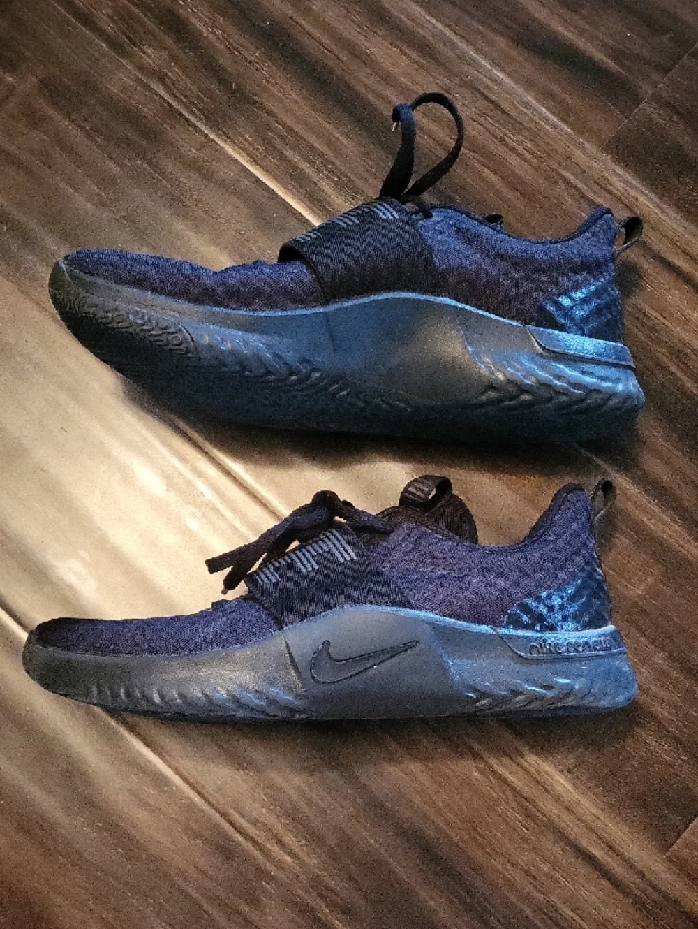Nike Navy/Black Women's Athletic Lace-Up Sneakers - Picture 7 of 7